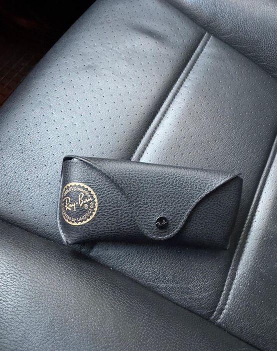 Продаю очки Ray Ban