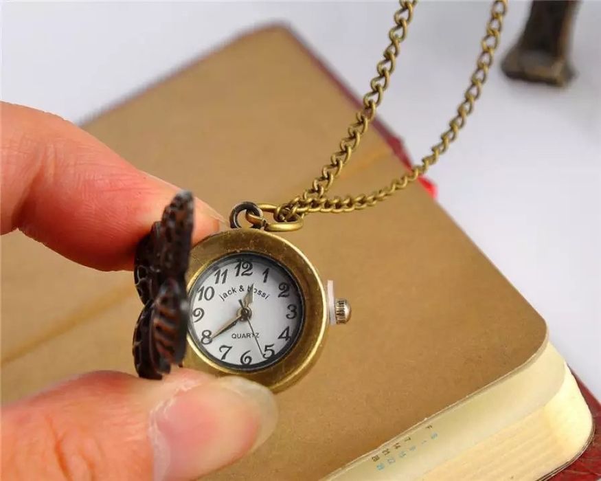 Medalion ceas metalic fluture