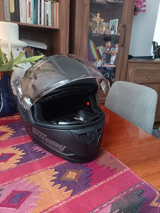 Cască moto de vânzare