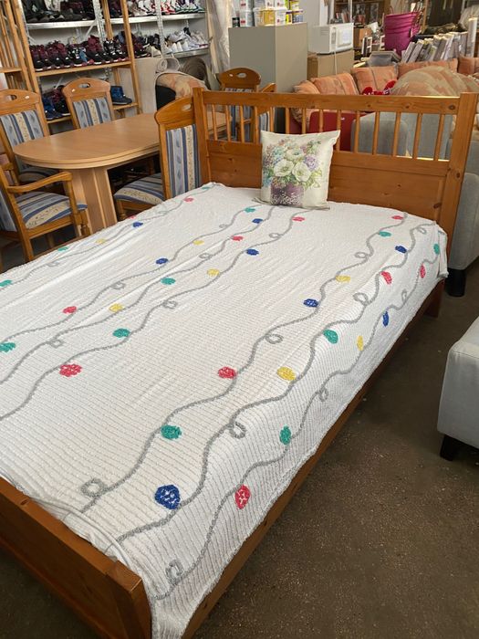 Mobila  frumoasa din lemn masiv