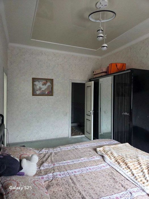 продаю дом в г Джизаке 5 соток.