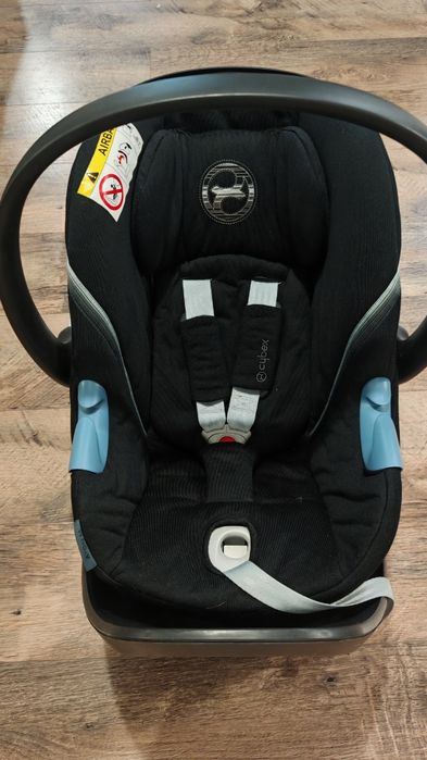 Scoica cybex
Materialele sunt de calitate , husa este curata , fără pete sau defecte iar sistemul de prindere funcționează perfect.sc