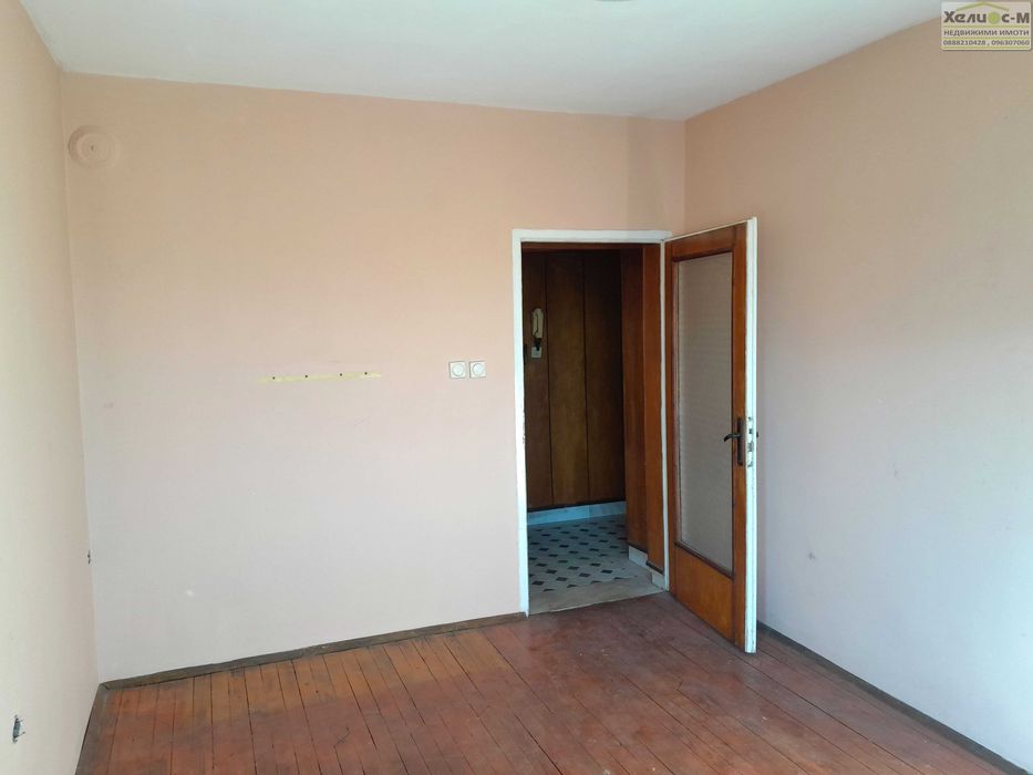 Продава се Тристаен апартамент в Монтана, Широк център - 100 кв.м за 1199 €/кв.м - Снимка #1