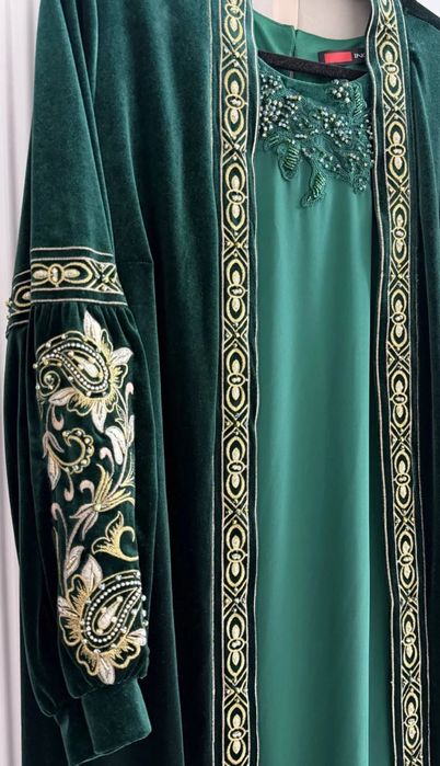 Abaya zardosli vishefkalari bor
