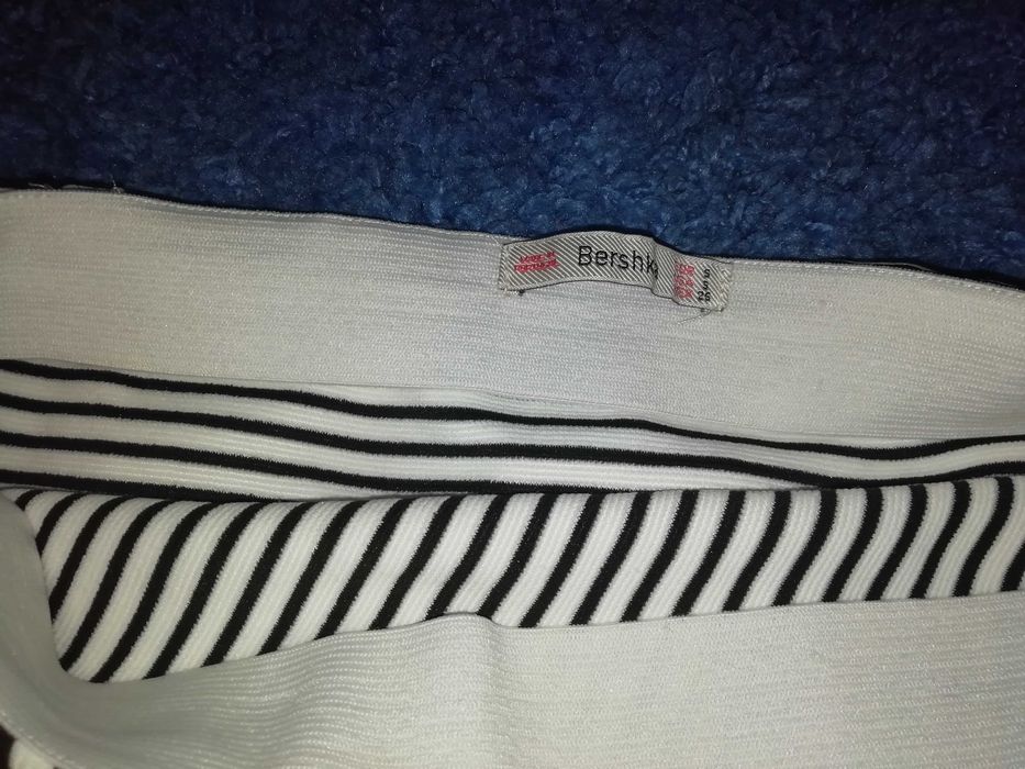 Pantaloni skinny roz Bershka, blugi skinny albi și pantaloni scurți