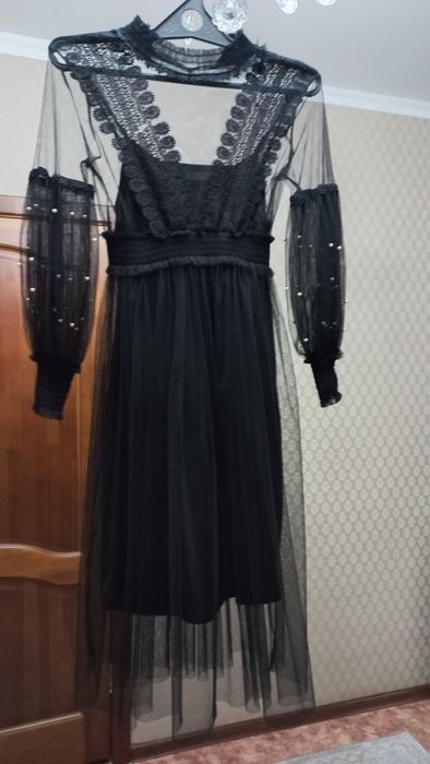 Продам        платье