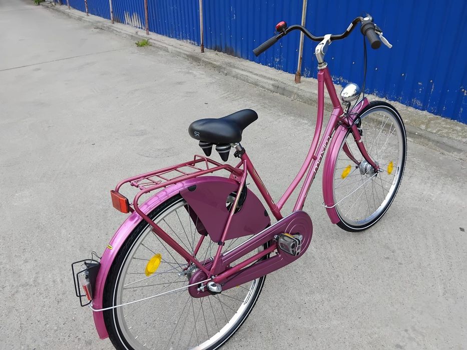 Vând bicicleta pentru damă
