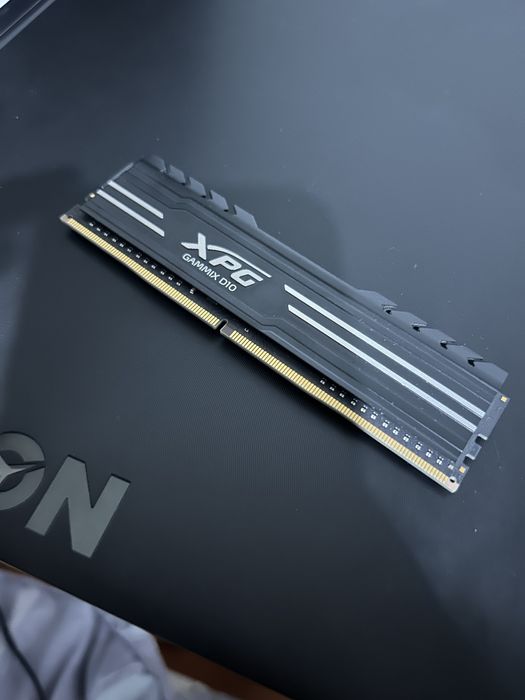 Xpg gammix d10 ddr4 8gb обменяю на ssd m2