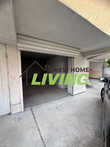 Продава се Тристаен апартамент в Пловдив, Каменица 1 - 130 кв.м за 1531 €/кв.м - Снимка #9