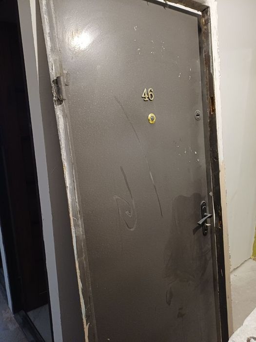 Темир эшик сотилади