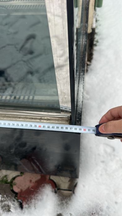 Витринный холодильник кондитерский