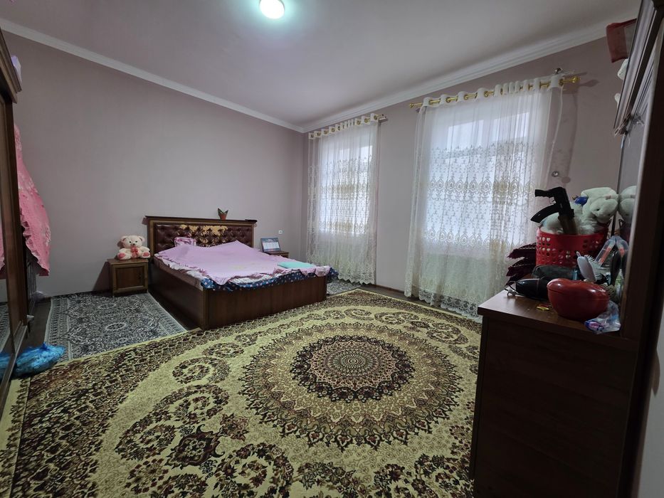 Коттедж 6 сотик  сотилади