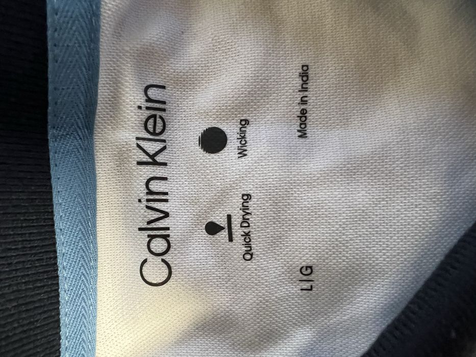 Чисто нова Calvin Klein тениска