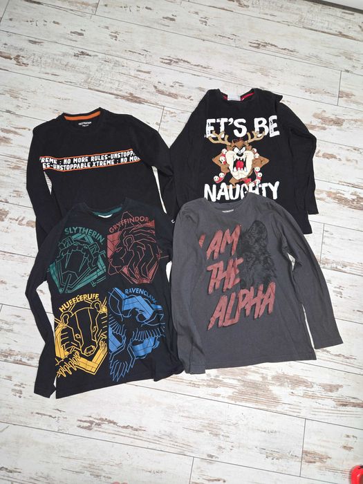 Лот от четири тениски / блузи