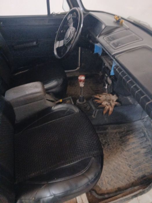 Moskivich sotiladi zapchasa