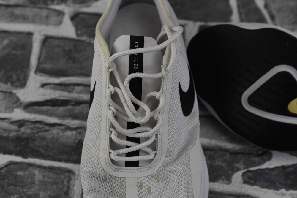 маратонки Nike 45 номер