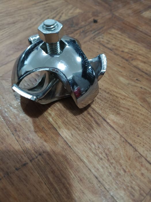 Держатель (краб) мебельных труб (тройной), d-25мм