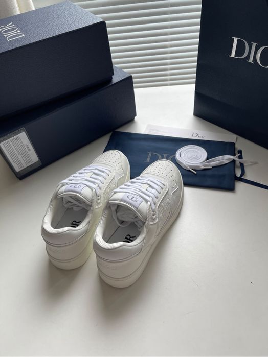 Adidasi Dior , calitate premium , pe comanda , noi , 41