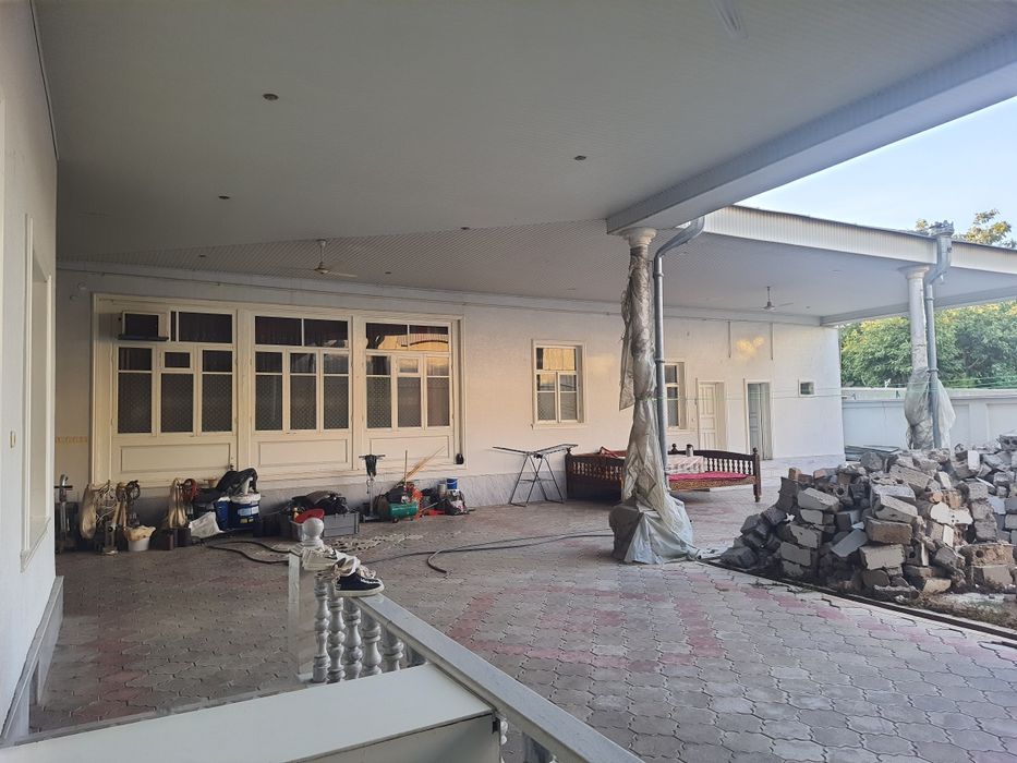 Xasanboy hovli sotiladi