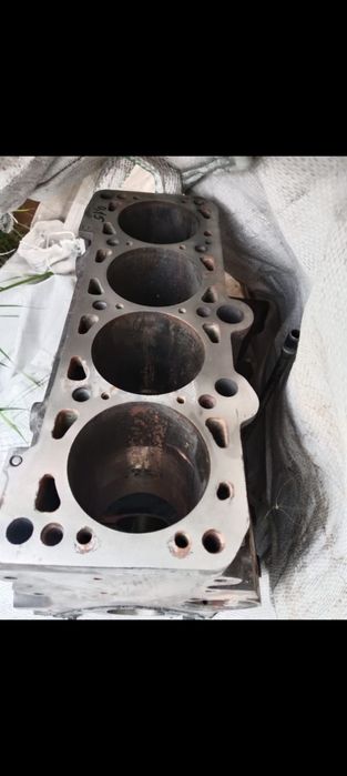 Продам блок на Ауди 100