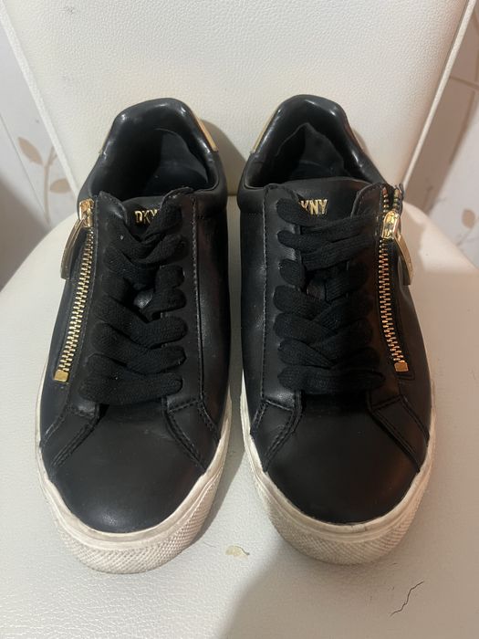 Кроссовки кожаные DKNY