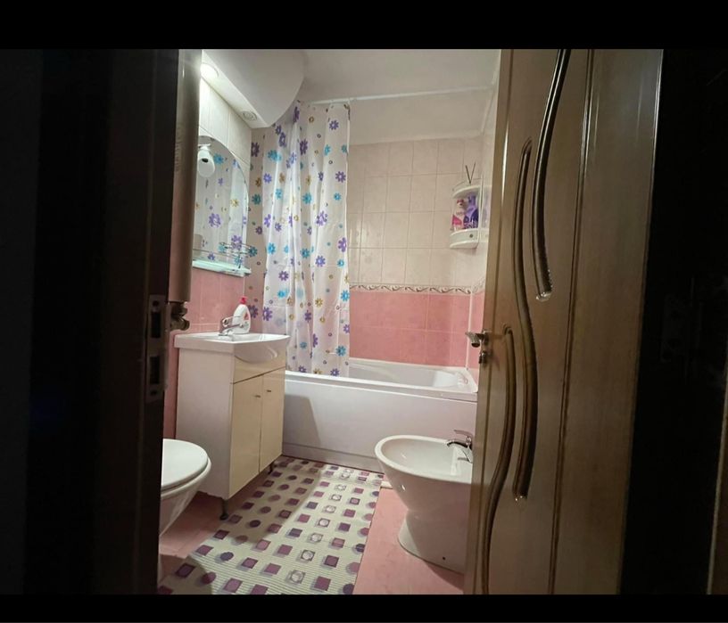 Inchiriez în Regim Hotelier Ap 3 Camere