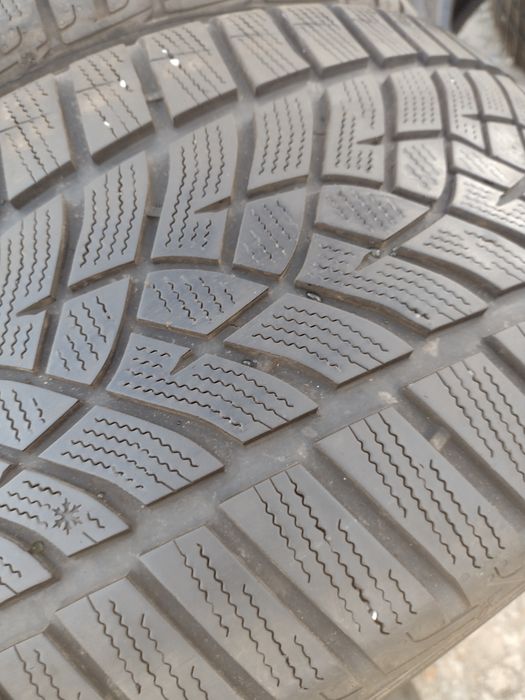 Good Year EGP. 2бр.235/35/20 дот4722