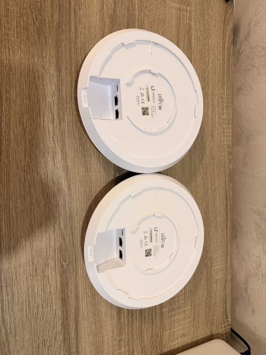 Access Point Ubiquiti UniFi UAP-AC-HD Wave 2 – Performanță Enterprise