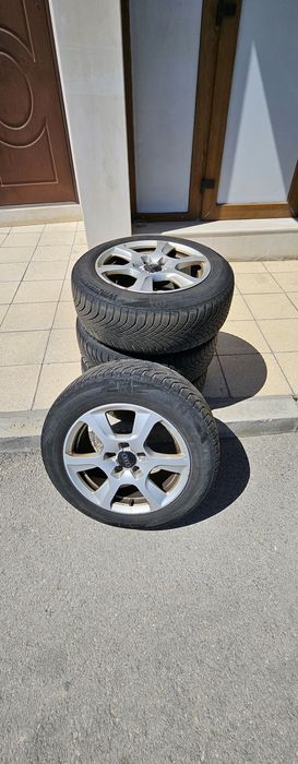 Джанти Audi със зимни гуми 205/60/R16