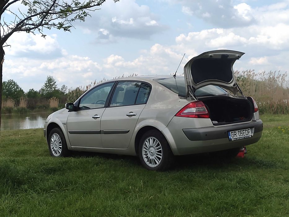 RENAULT Megane