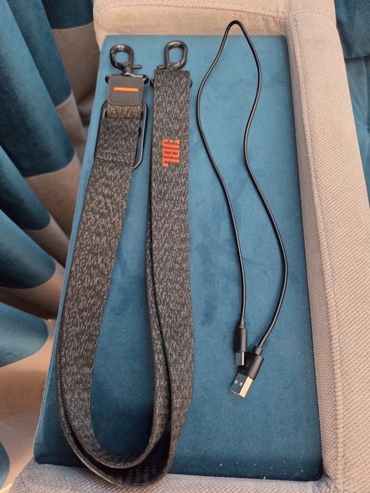 Jbl Xtreme 4 la cutie