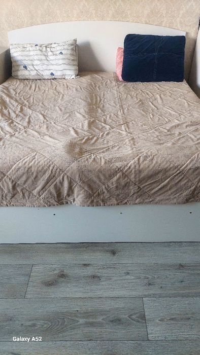 Продам двухспальную кровать 220×200 м б/у
