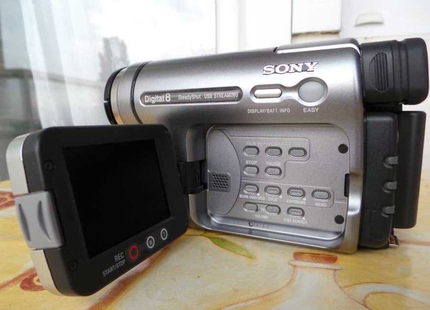 Sony Handycam digital8 PAL Hi8 Digital Camcorder