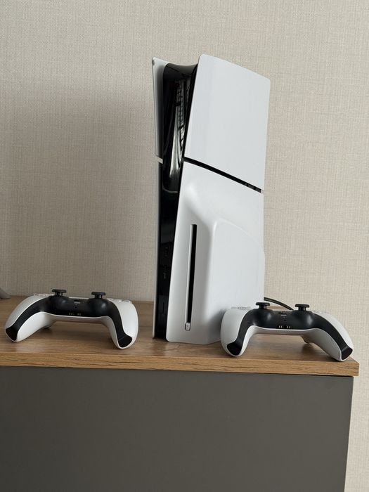 В продаже пс5 слим ps5 с играми