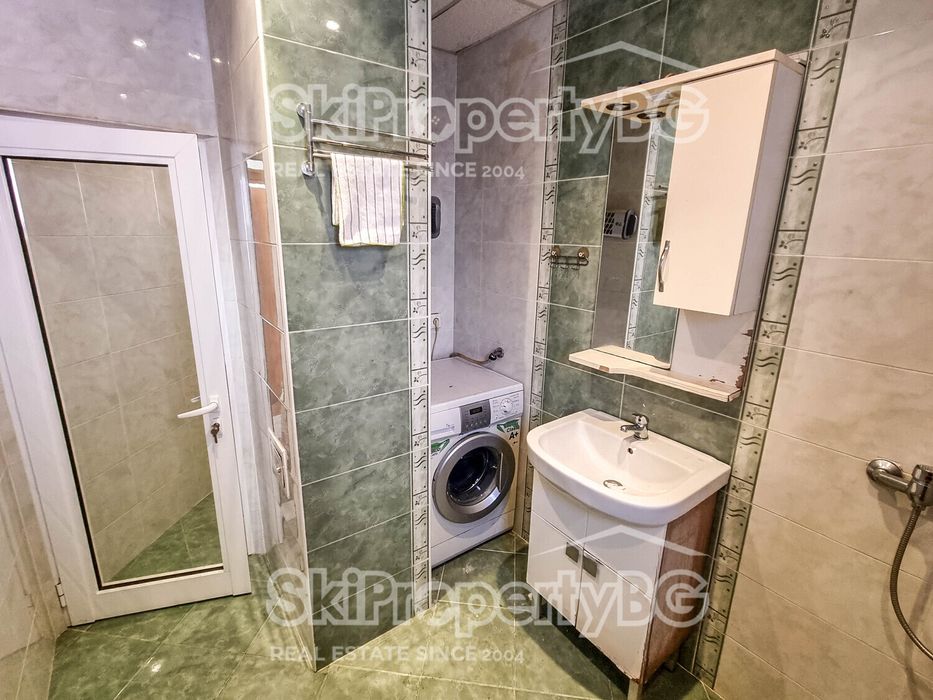 Етаж от къща в добър жилищен район на Самоков!