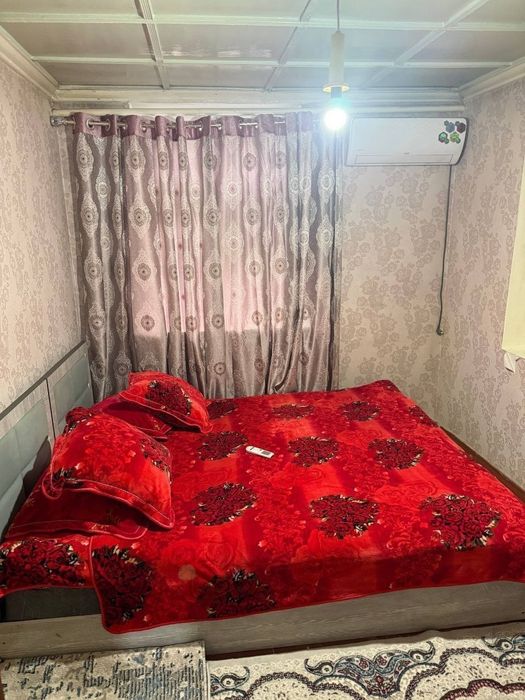 Сдаётся 2-комнатная квартира в Шайхантахуре, недалеко от центра.