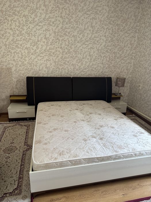 Кровать с тумбой