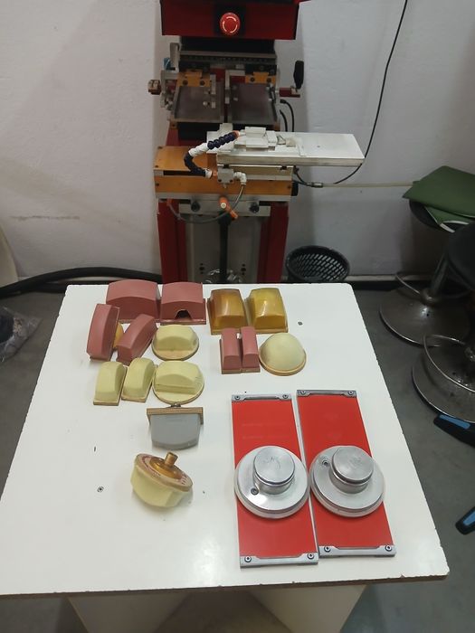 Vând tampogarf  doua culori