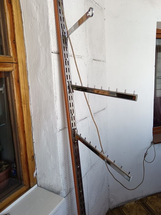 Крепления для вешолок одежды