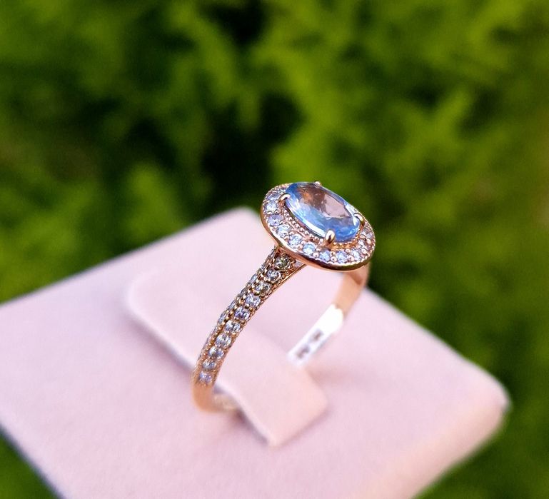 Inel din aur cu safir si diamante naturale certificat international