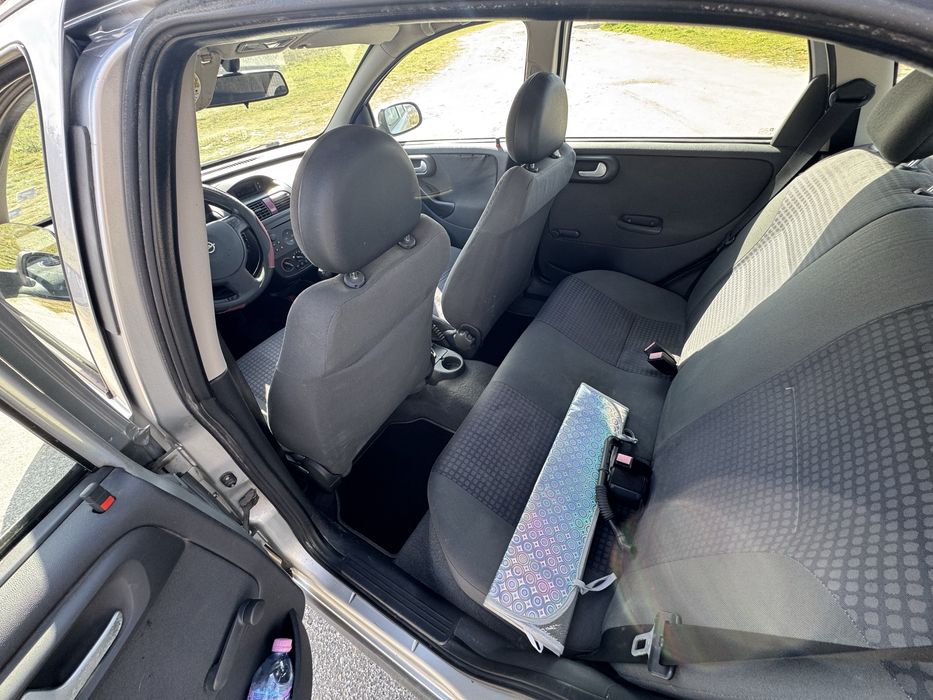 Опел корса 1.7 дизелов двигател Isuzu