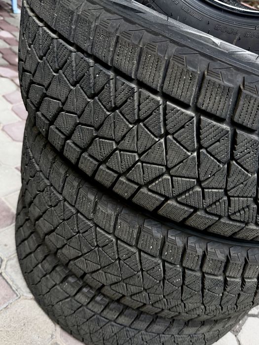 Шины Bridgestone Blizzak DM-V2, липучка