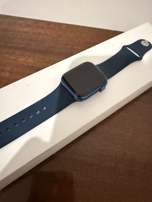 продам свой Iwatch 7/41 mm