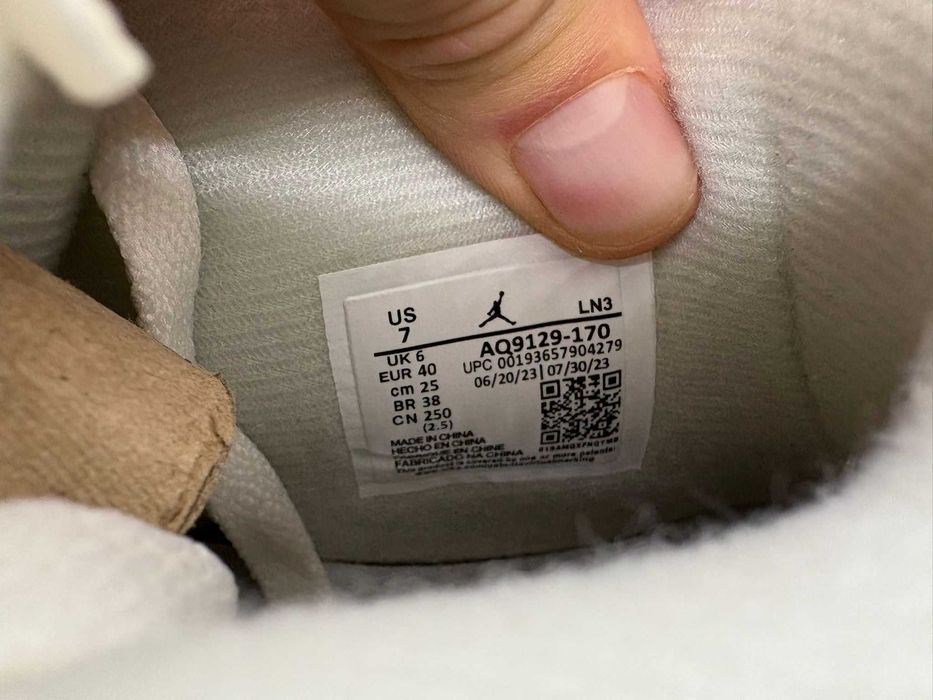 Nike Air Jordan 4 Sail Metallic Gold 36-40