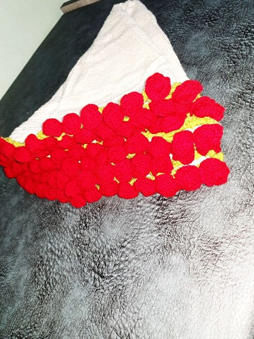 Qoʻlda toʻqilgan momiq pled