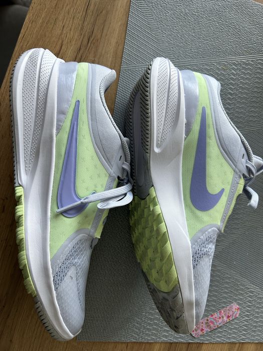 Дамски маратонки Nike