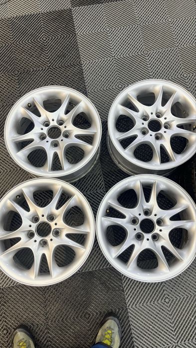 Алуминиеви джанти BMW със зимни гуми 235/55 R17