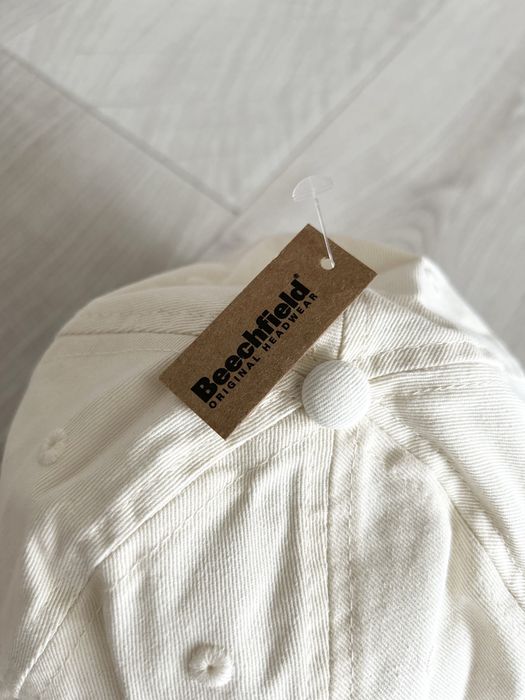 Șapcă nouă crem Maybelline x Beechfield cu ardei brodat – cu etichetă