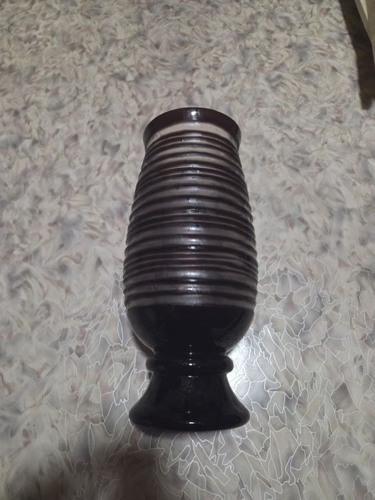 Продам шикарную вазу