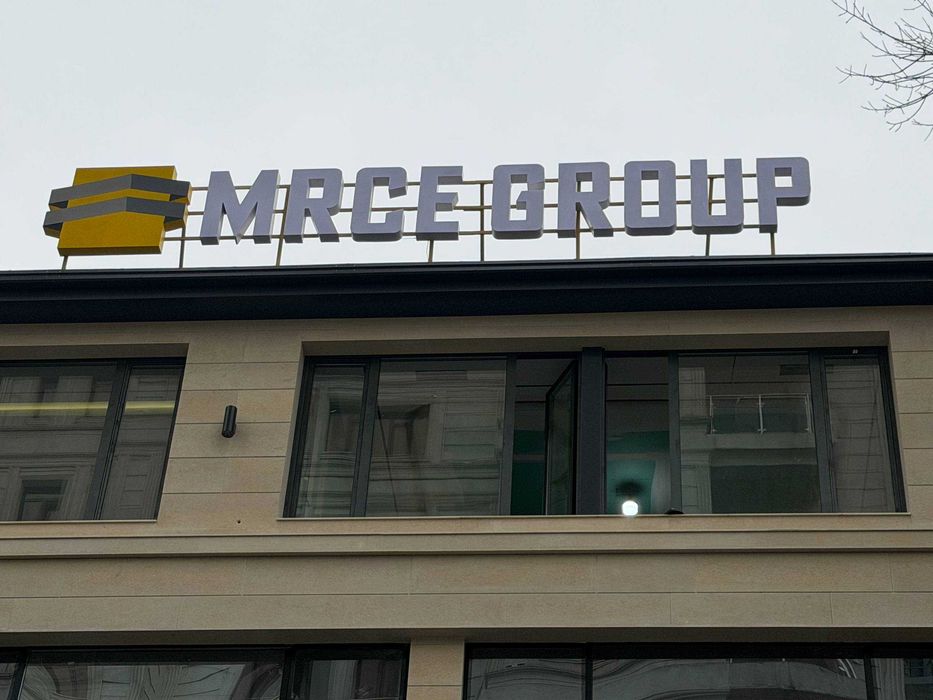 Poligrafiya, tashqi reklama. Banner, flaer, stend